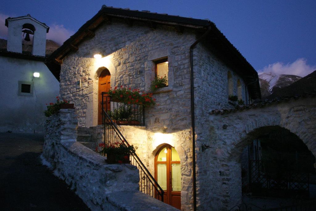 B&B Cascina Dell'Orso Castelsantangelo sul Nera Εξωτερικό φωτογραφία